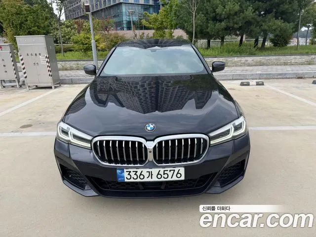 BMW 5-Series 2023