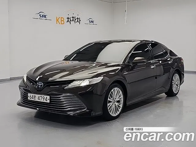 Toyota Camry 2019