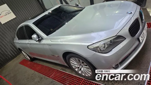 BMW 7-Series 2010