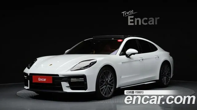 Porsche Panamera 2025