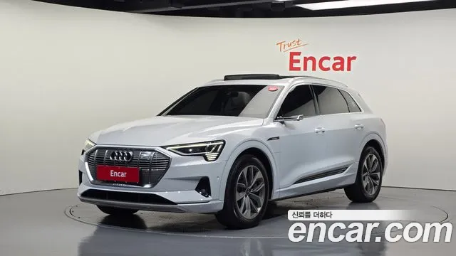 Audi e-tron 2023