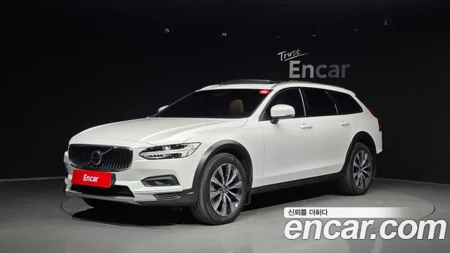 Volvo V90 2024
