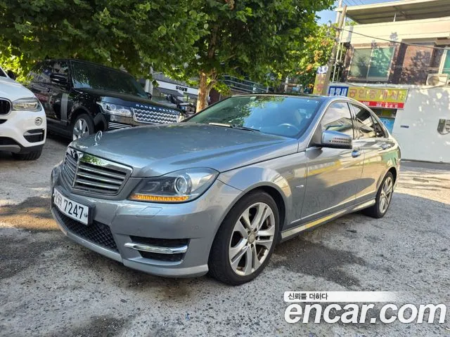 Mercedes-Benz C-Class 2011