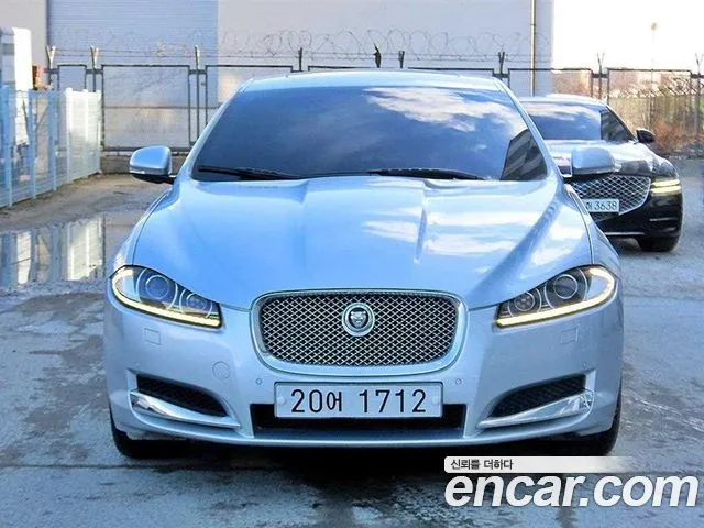 Jaguar XF 2013