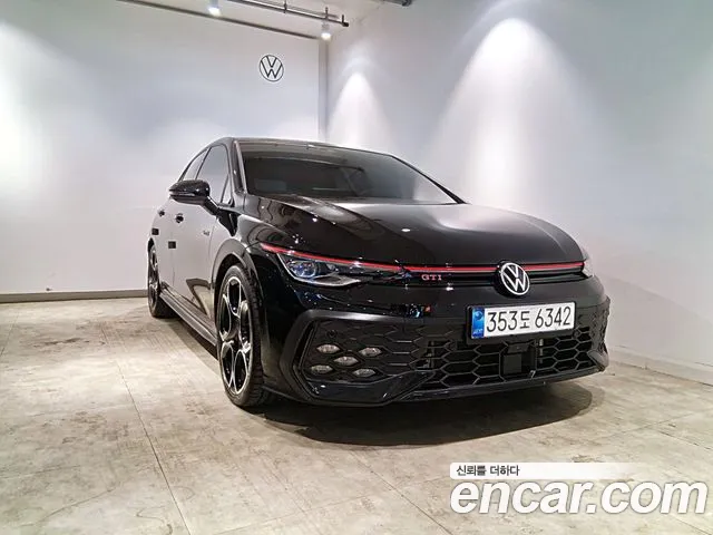 Volkswagen Golf 2025