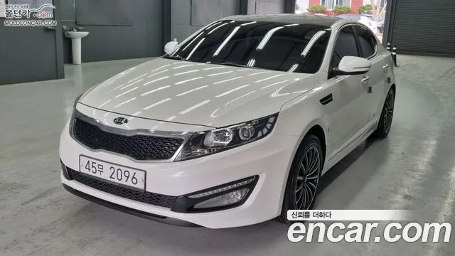 Kia K5 2011