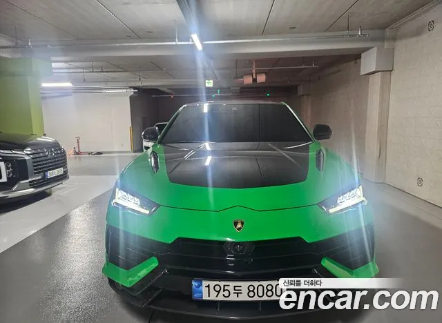 Lamborghini Urus 2024