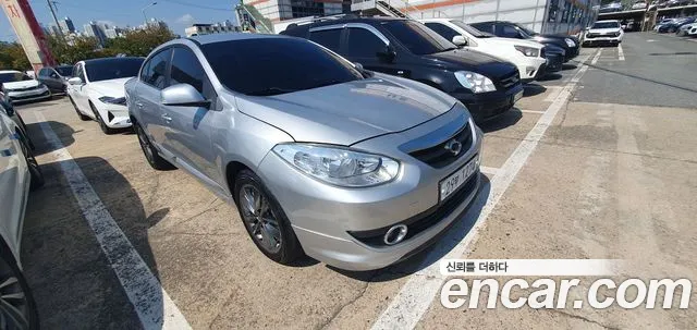 Renault SM3 2012
