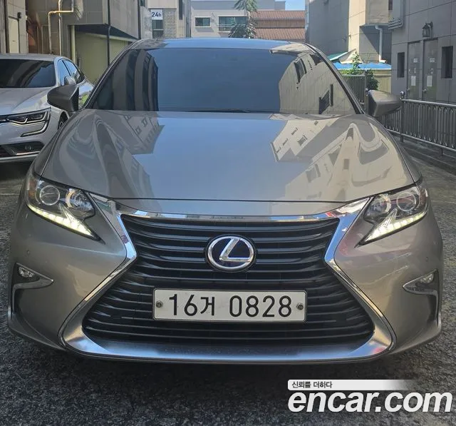 Lexus ES 2016