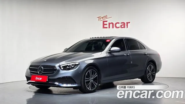 Mercedes-Benz E-Class 2022