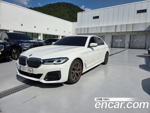BMW 5-Series 2022
