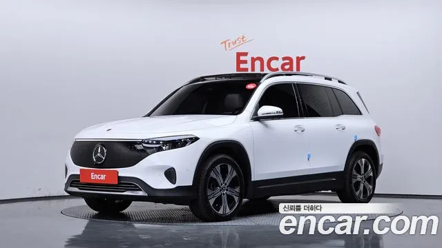 Mercedes-Benz EQB 2026