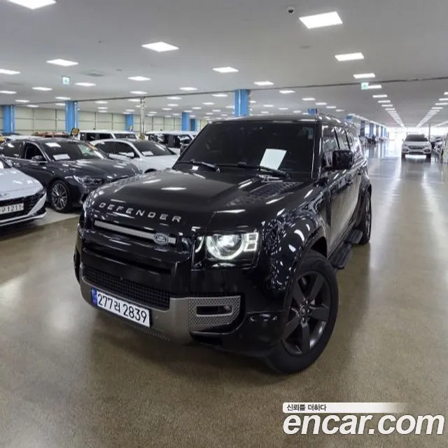 Land Rover Defender 2024