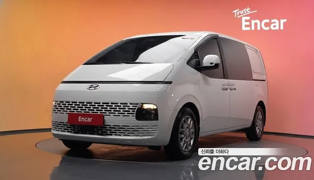 Hyundai Staria 2021