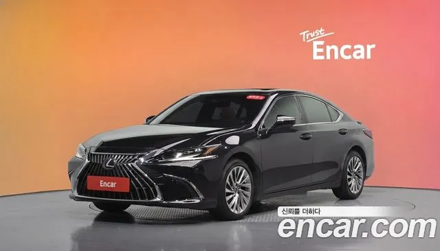 Lexus ES 2024