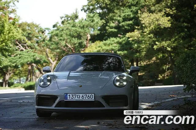 Porsche 911 2023
