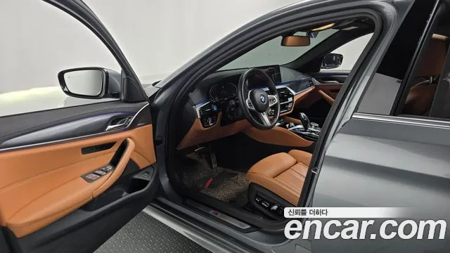BMW 5-Series 2022
