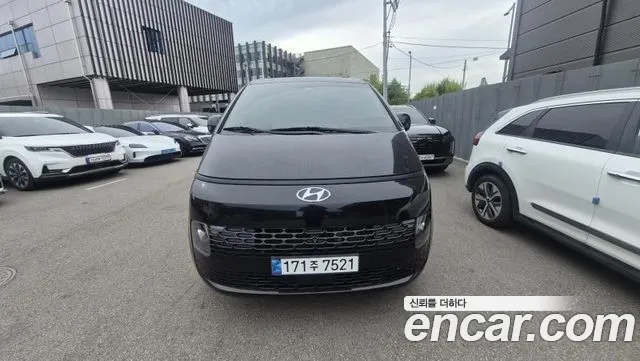 Hyundai Staria 2022