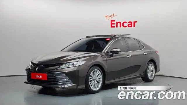 Toyota Camry 2019