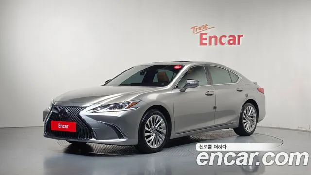 Lexus ES 2021