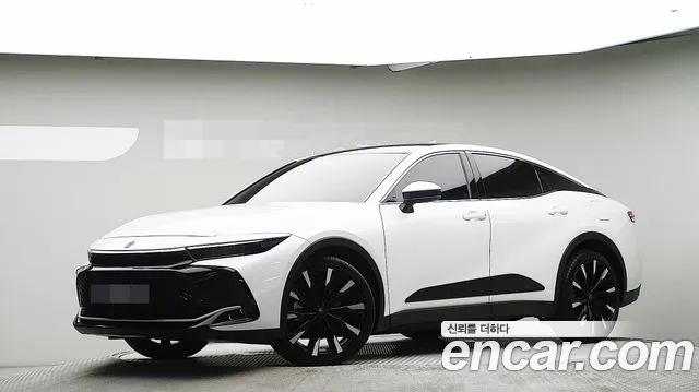 Toyota Crown 2023