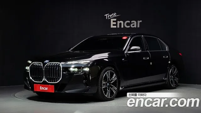 BMW i7 2024