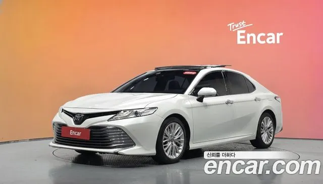 Toyota Camry 2019