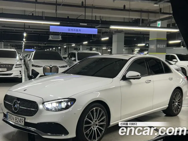 Mercedes-Benz E-Class 2022