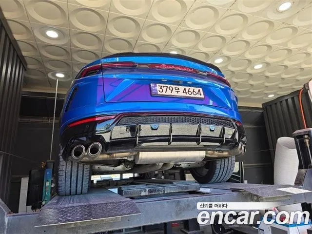 Lamborghini Urus 2021
