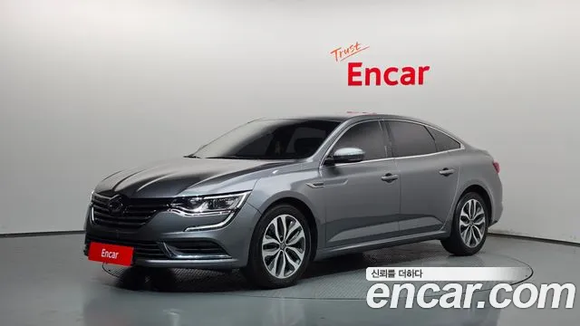 Renault SM6 2016
