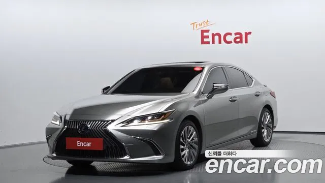 Lexus ES 2021