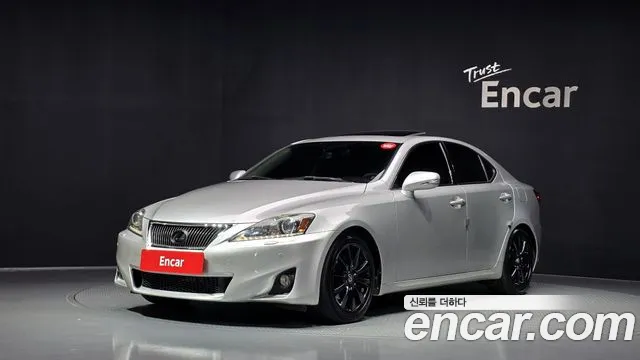 Lexus IS 2011