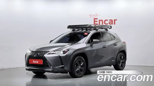 Lexus UX 2021