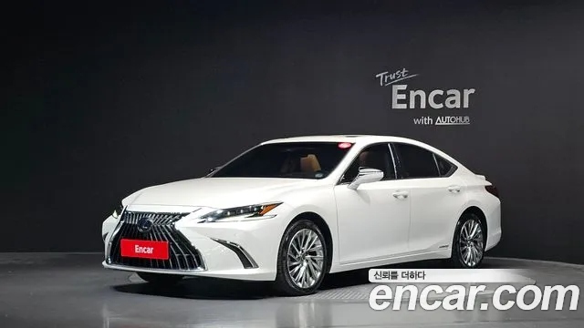 Lexus ES 2022