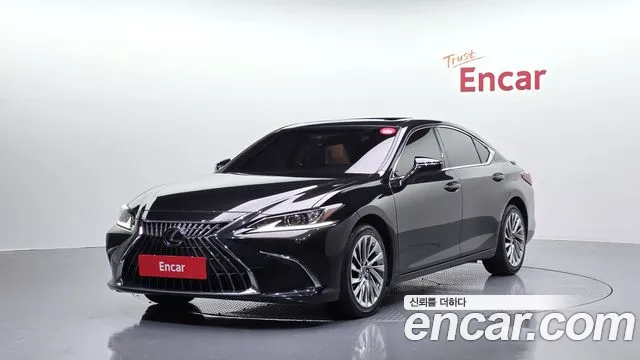 Lexus ES 2023