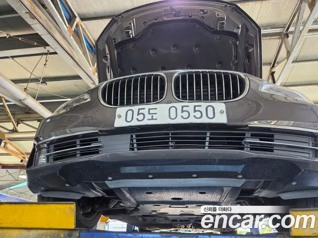BMW 7-Series 2015