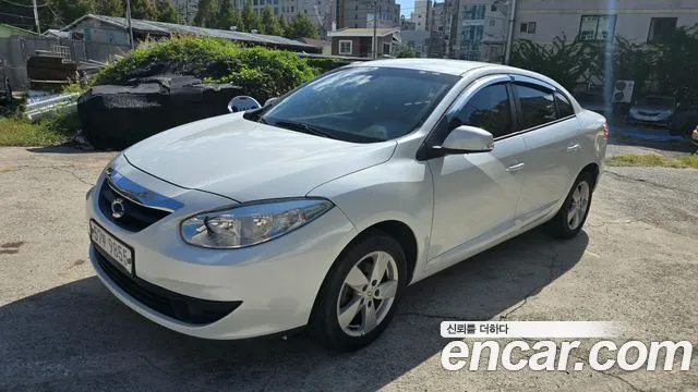 Renault SM3 2012