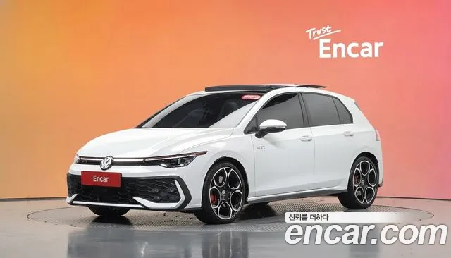 Volkswagen Golf 2025