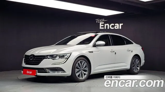 Renault SM6 2016