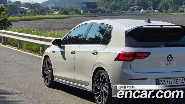 Volkswagen Golf 2024
