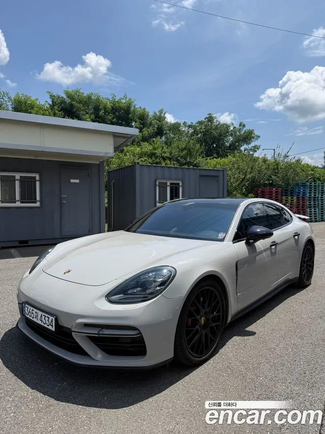 Porsche Panamera 2018