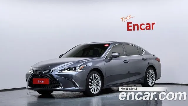 Lexus ES 2021