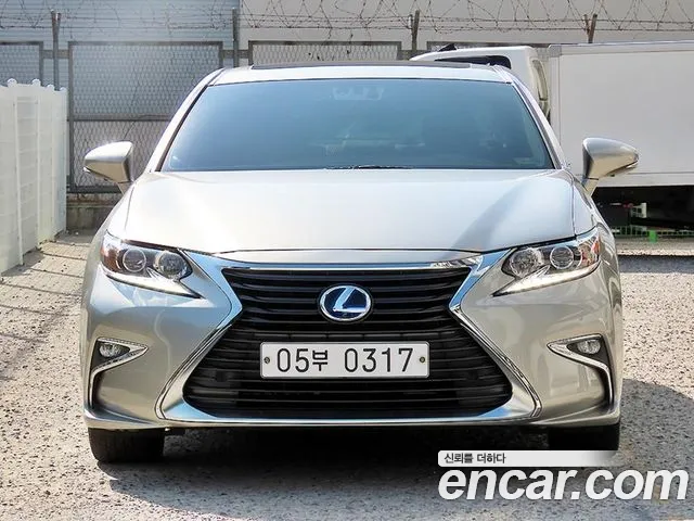 Lexus ES 2016