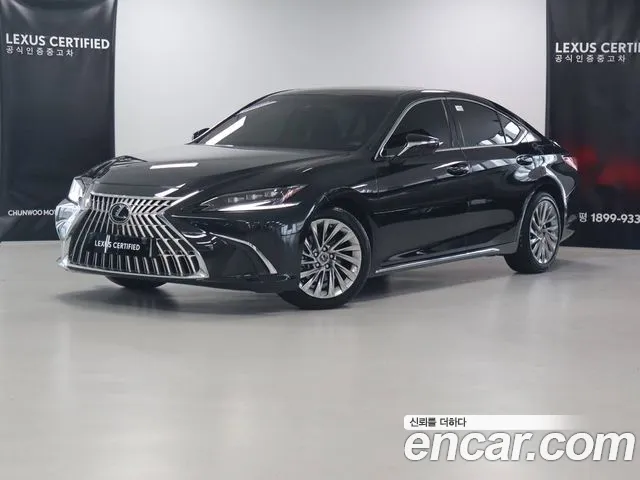 Lexus ES 2025