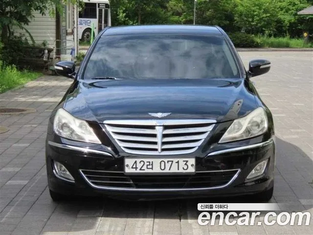 Hyundai Genesis 2013