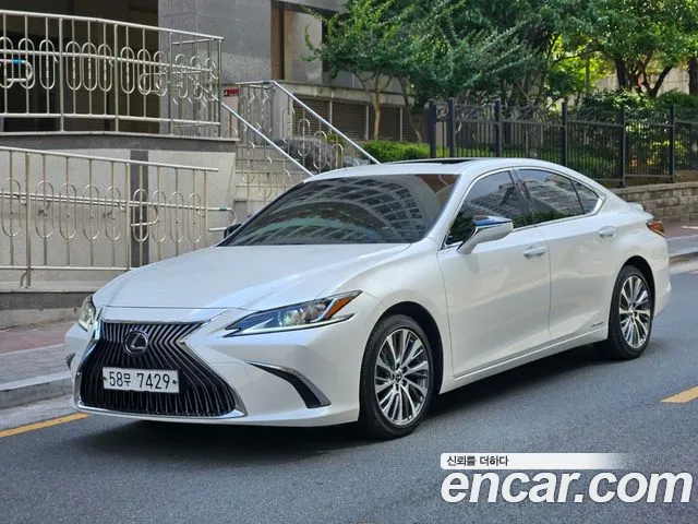 Lexus ES 2019