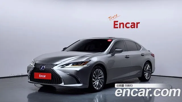 Lexus ES 2019