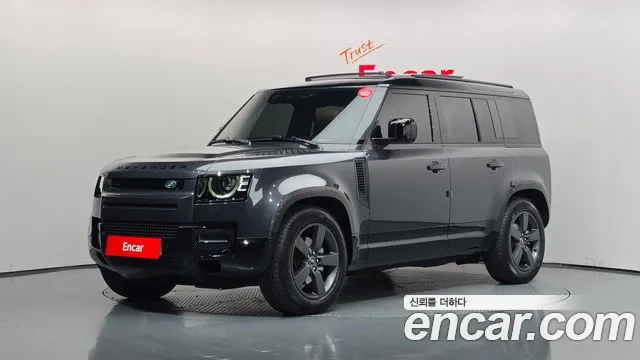 Land Rover Defender 2025