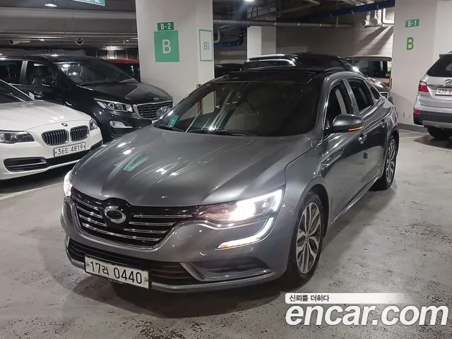Renault SM6 2016