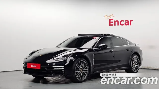 Porsche Panamera 2021